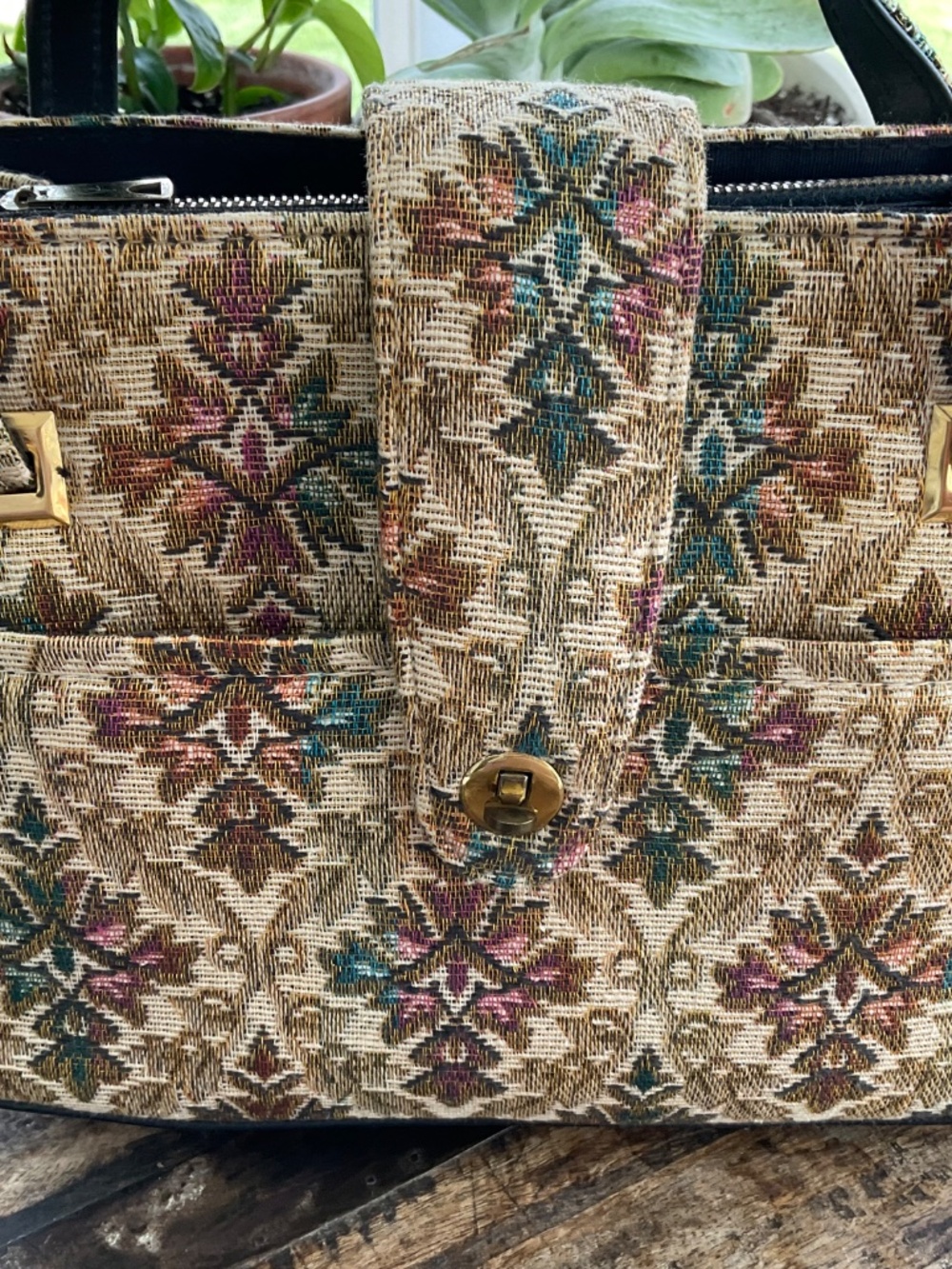 Kadin vintage tapestry purse. - Picture 2 of 14